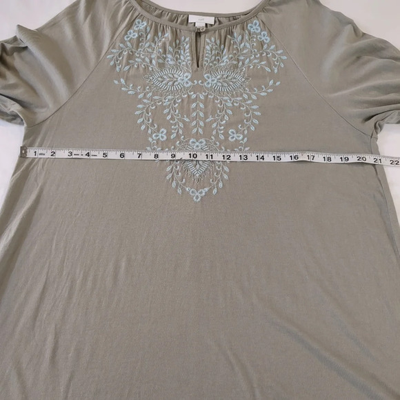 J Jill women's green with blue embroidery, tunic top, size M - Picture 5 of 8